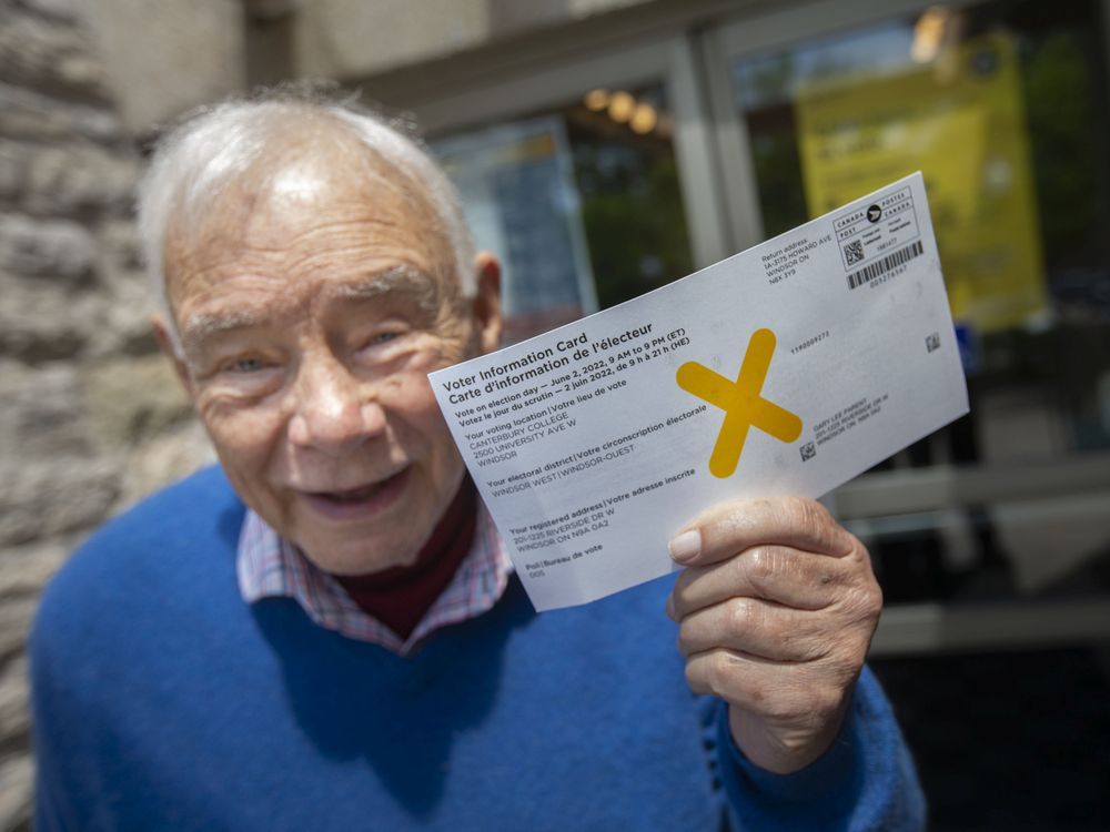 WINDSOR, ONTARIO:. MAY 19, 2022 - Gary Parent, 79, heads into to vote at Mackenzie Hall in Old Sandwich Town on the first day of advance voting for the upcoming provincial election, on Thursday, May 19, 2022.