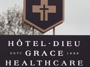 The Hotel-Dieu Grace Healthcare sign is shown.