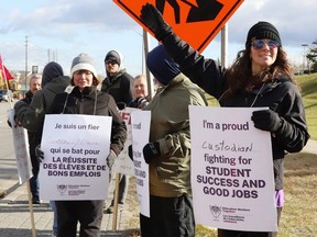 CUPE education workers and supporters picket in Sudbury, Ont., Nov. 7, 2022.