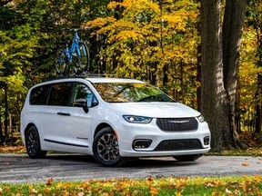 To celebrate its long-running history of bringing families together, as well as Chrysler Pacifica’s status as the best-in-class road-trip minivan, Chrysler is announcing the new 2023 Chrysler Pacifica Road Tripper, a special version of the ultimate family travel vehicle.