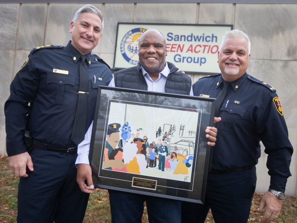 Sandwich Teen Action Group receives new Alton Parker award from Windsor ...