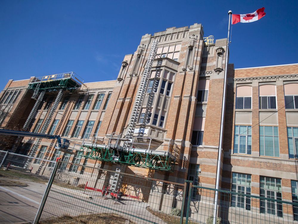 Walkerville Collegiate to celebrate school's 100th anniversary