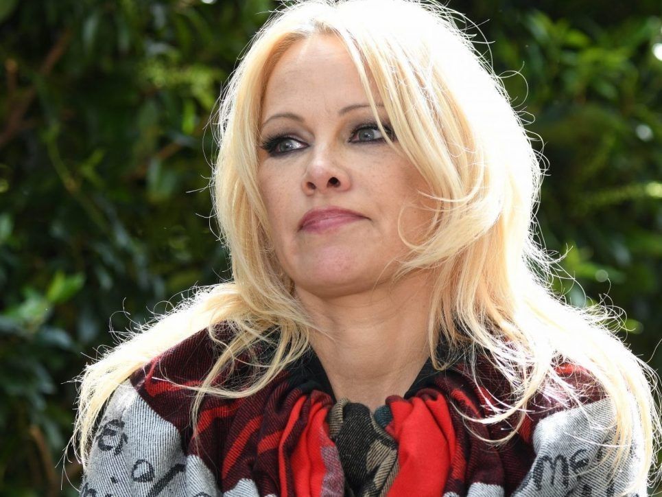 Pamela Anderson Says Sylvester Stallone Offered Her Condo And Porsche ...