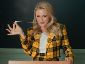 Alicia Silverstone reprising role of Cher from 'Clueless' in Rakuten commercial.