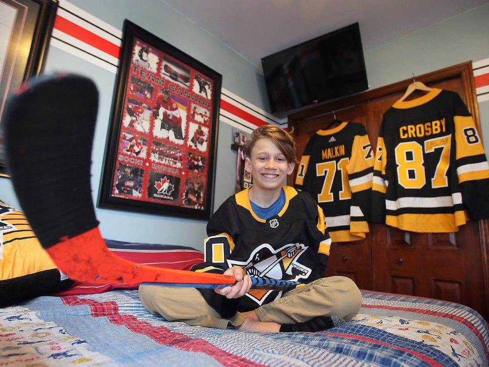 Some Wish For It 19 And I Work For It : Hockey Gift For Teen Boys