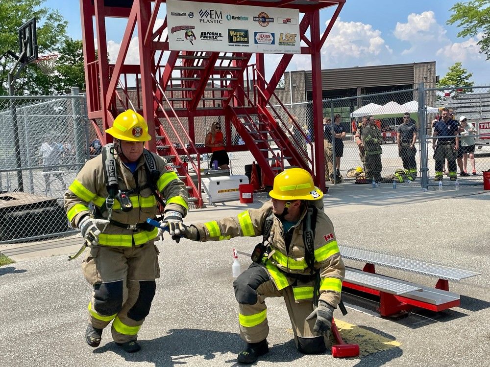 Firefighters take on combat challenge obstacle course | Healthing.ca