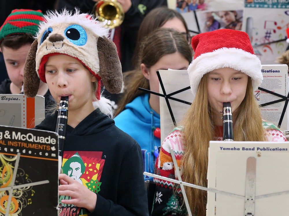 Students perform at Downtown Mission