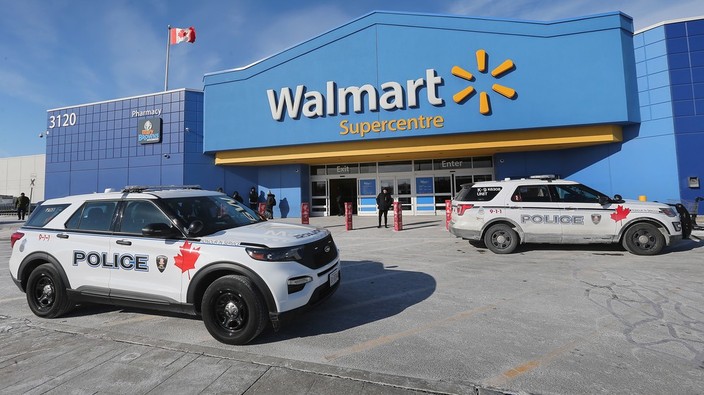 Police shut down South Windsor Walmart for investigation