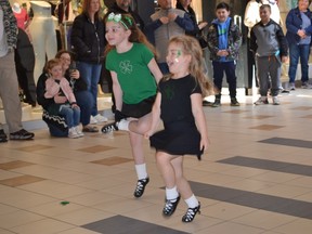 Emerald Isle dancers
