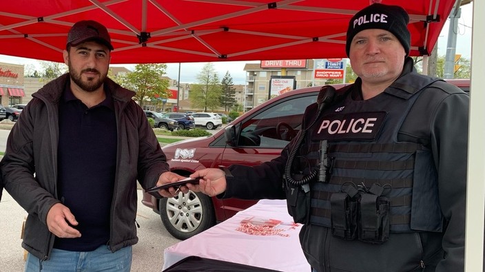 Windsor police help fight vehicle theft with Faraday bag giveaway