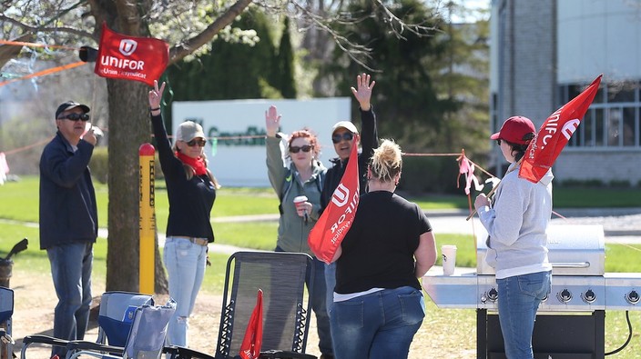 Unifor reaches tentative deal in Windsor GreenShield strike