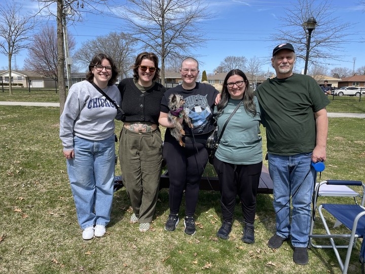  Sarah Mayville (left), Gabbie Helm, Jaclyn Jaclyn Radziszewski Kayleigh Radziszewski and Ken Radziszewski watched the elipse Seacliff Park Monday, April 8, 2024. The group travelled from Michigan for the event. Ken saw a total eclipse in Tennessee in 2017 and found the spectical worth another trip.  (Brian MacLeod/Windsor Star)