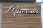 この 2020 年の資料写真には、Mastronardi Produce Ltd./Sunsets on Road 4E の看板が写っています。 (ニック・ブランカッチョ/ウィンザー・スター)