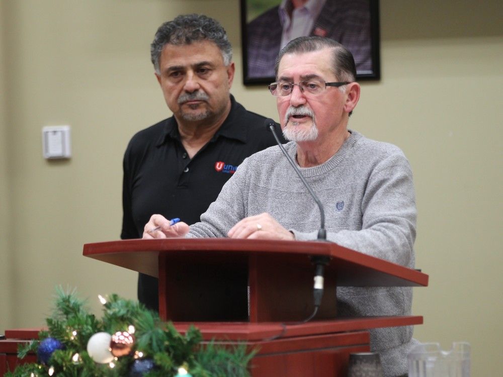  vets cab project manager walter bezzina, at the lectern, and emile nabbout, president of unifor local 195, warned about the dangers of unregulated “pirate” rideshare operators during a meeting at the somme avenue union hall on thursday, dec. 19, 2024.