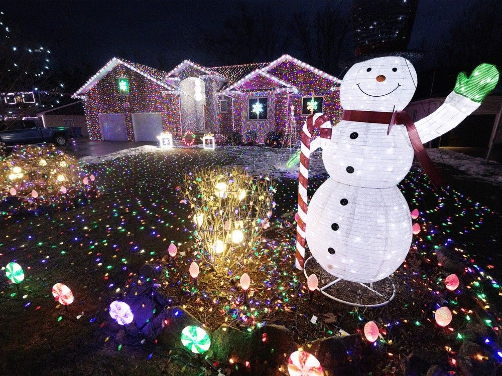 Bright lights, big displays add to the festive holiday spirit as homes draw crowds across Windsor-Essex.