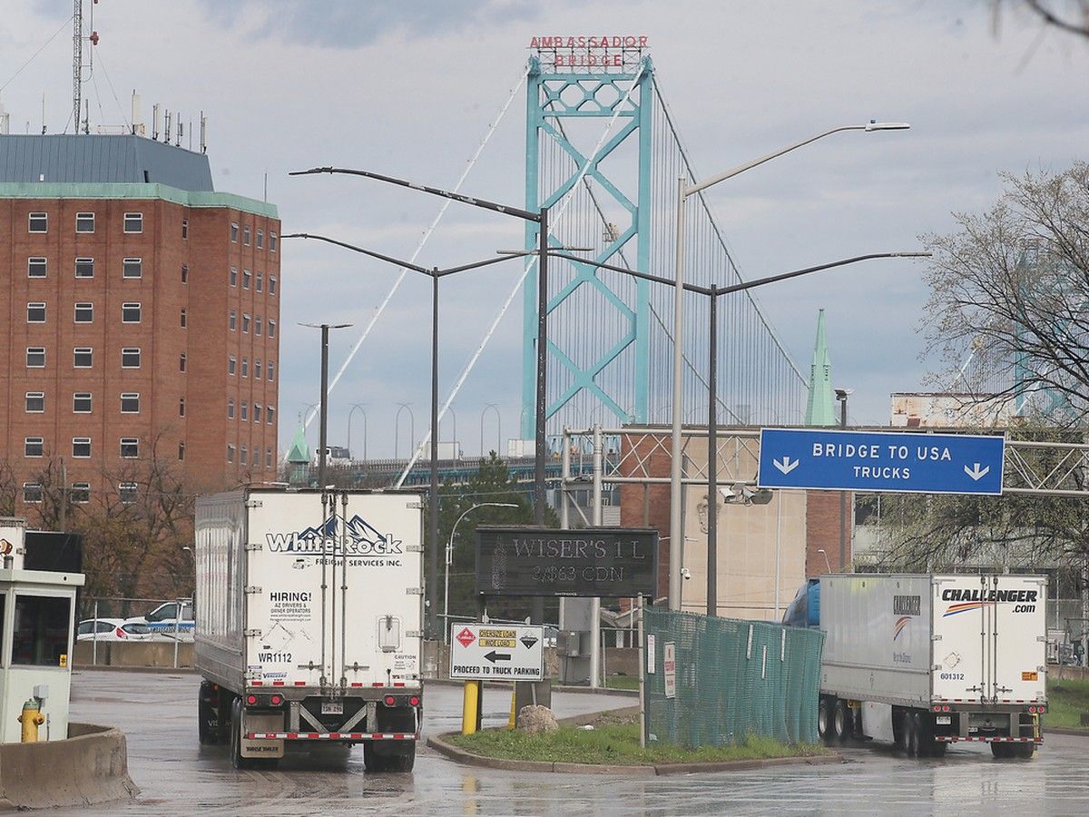Ambassador Bridge traffic