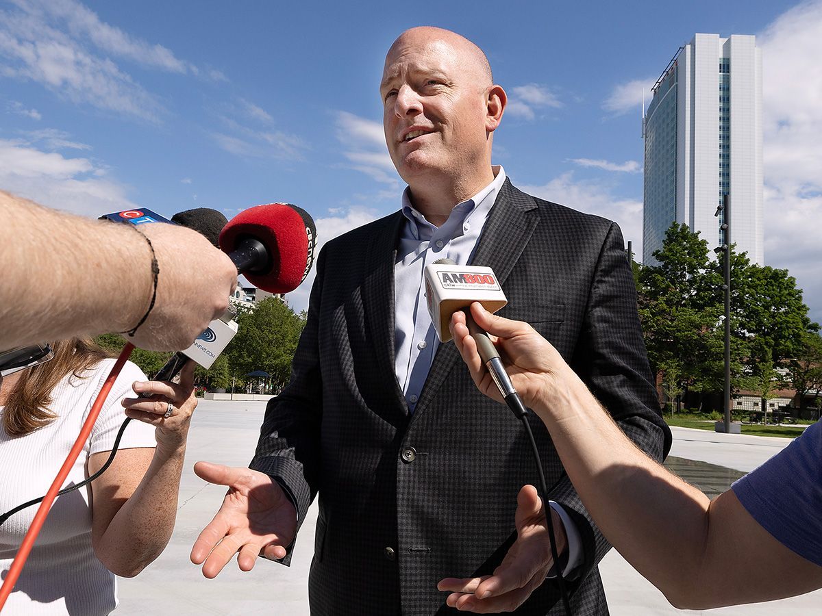 Dilkens pitches mayoral pay cut to boost councillor compensation