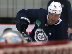 Matt Hendricks fires a shot on goal during Winnipeg Jets practice at Bell MTS Iceplex in Winnipeg on Wed., Oct. 25, 2017. Kevin King/Winnipeg Sun/Postmedia Network
Kevin King, Kevin King/Winnipeg Sun