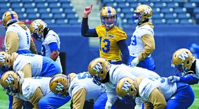 Quarterback Dan LeFevour signals to the backfield during Winnipeg Blue Bombers practice at Investors Group Field in Winnipeg on Wed., Nov. 1, 2017. Kevin King/Winnipeg Sun/Postmedia Network