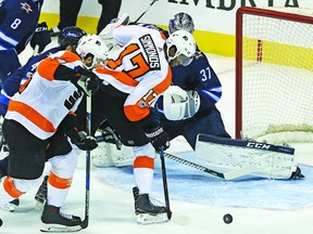 A report from TSN insider Pierre LeBrun suggests both the Jets and Nashville Predators are keeping an eye on Philadelphia Flyers winger Wayne Simmonds.