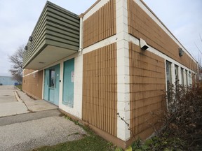 The decommissioned Vimy Arena.  (Winnipeg Sun/Postmedia Network)