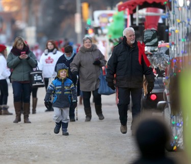 The Santa Claus Parade took place in Winnipeg this evening.  Saturday, November 18, 2017.   Sun/Postmedia Network