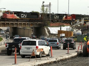 Construction continues on the second leg of the Southwest Rapid Transitway on Pembina Highway at the Jubilee Avenue overpass in Winnipeg on Wed., May 17, 2017. Kevin King/Winnipeg Sun/Postmedia Network