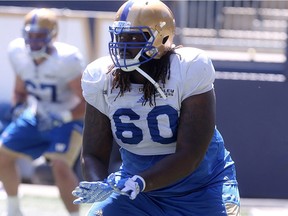 Offensive lineman Travis Bond is not likely to sign a new deal with the Blue Bombers, making him a free agent in February.