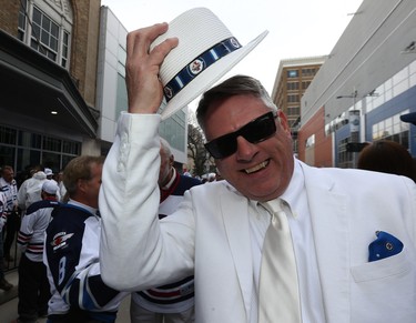 A tip of the hat at the Winnipeg Whiteout Street Party on Donald Street on Wed., April 11, 2018. Kevin King/Winnipeg Sun/Postmedia Network