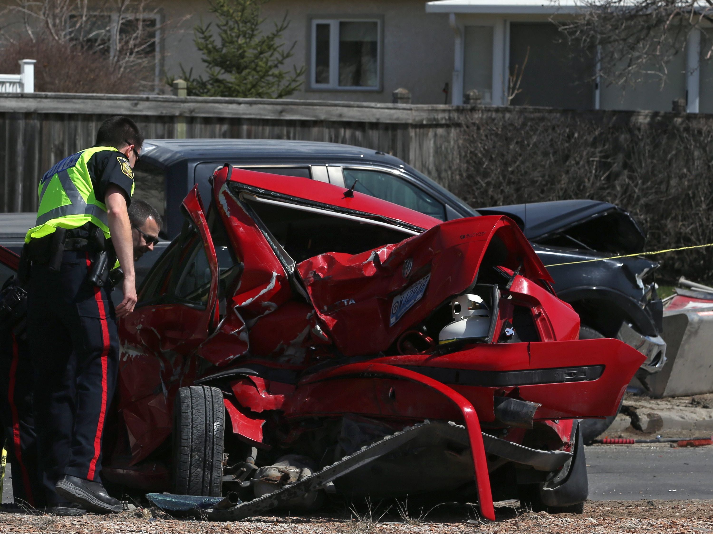 Three taken to hospital following crash on Roblin Winnipeg Sun