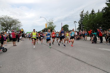 Hundreds of runners compete in the men's and women's full marathon at the 40th annual Manitoba Marathon in Winnipeg, Man., on Sunday, June 17, 2018. (Brook Jones/Postmedia Network)