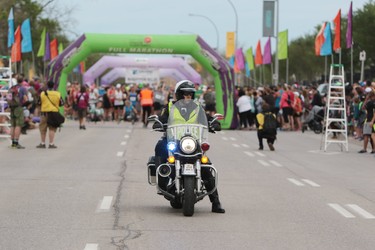 The 40th annual Manitoba Marathon gets underway in Winnipeg, Man., on Sunday, June 17, 2018. (Brook Jones/Postmedia Network)