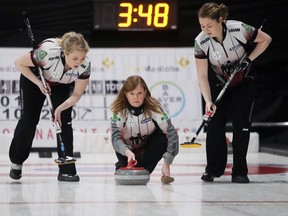 Barb Spencer has won three straight including an 8-5 victory over hometown favourite Kerri Einarson of Gimli at the Manitoba women's curling championship.