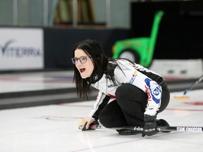 Top-seeded Kerri Einarson rolled over Darcy Robertson 11-4 in Sunday's morning's semifinal, setting up a showdown with Tracy Fleury.