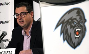 Matt Cockell, président et directeur général d'Ice, prend la parole lors d'une conférence de presse pour annoncer officiellement le déménagement de Kootenay Ice à Winnipeg, au centre d'entraînement de la patinoire sur le boulevard MacGillivray à Winnipeg, le mardi 29 janvier 2019. Kevin King/Winnipeg Sun Network/ Postmédia