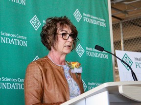 Linda Edwards, a kidney transplant recipient, shares her story at a donation announcement for a new transplant ward at Health Sciences Centre on Thursday, May 16, 2019. Scott Billeck/Postmedia