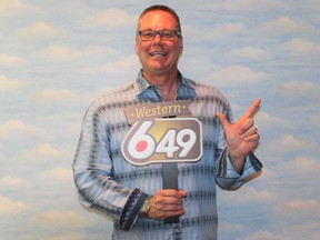 A Saskatoon man is celebrating a big lottery win on a ticket he bought while visiting Winnipeg. Derick Neufeld won $2,00,000 on the May 4 WESTERN 6-49 draws. Neufeld was visiting Winnipeg when he decided to pick up a WESTERN 649 ticket at the 7-Eleven Food Store located at 1863 Henderson Highway. He checked his ticket when he returned to Saskatoon. He also won $10 in subsidiary prizes.
