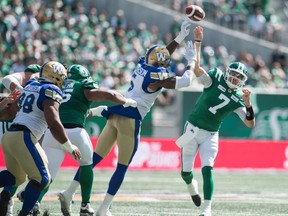 CP-Web.  REGINA, SASK : September 1, 2019  -- Saskatchewan Roughriders quarterback Cody Fajardo (7) throws a pass during a game against the Winnipeg Blue Bombers at Mosaic Stadium.  BRANDON HARDER/ Regina Leader-Post ORG XMIT: POS1909011603237017