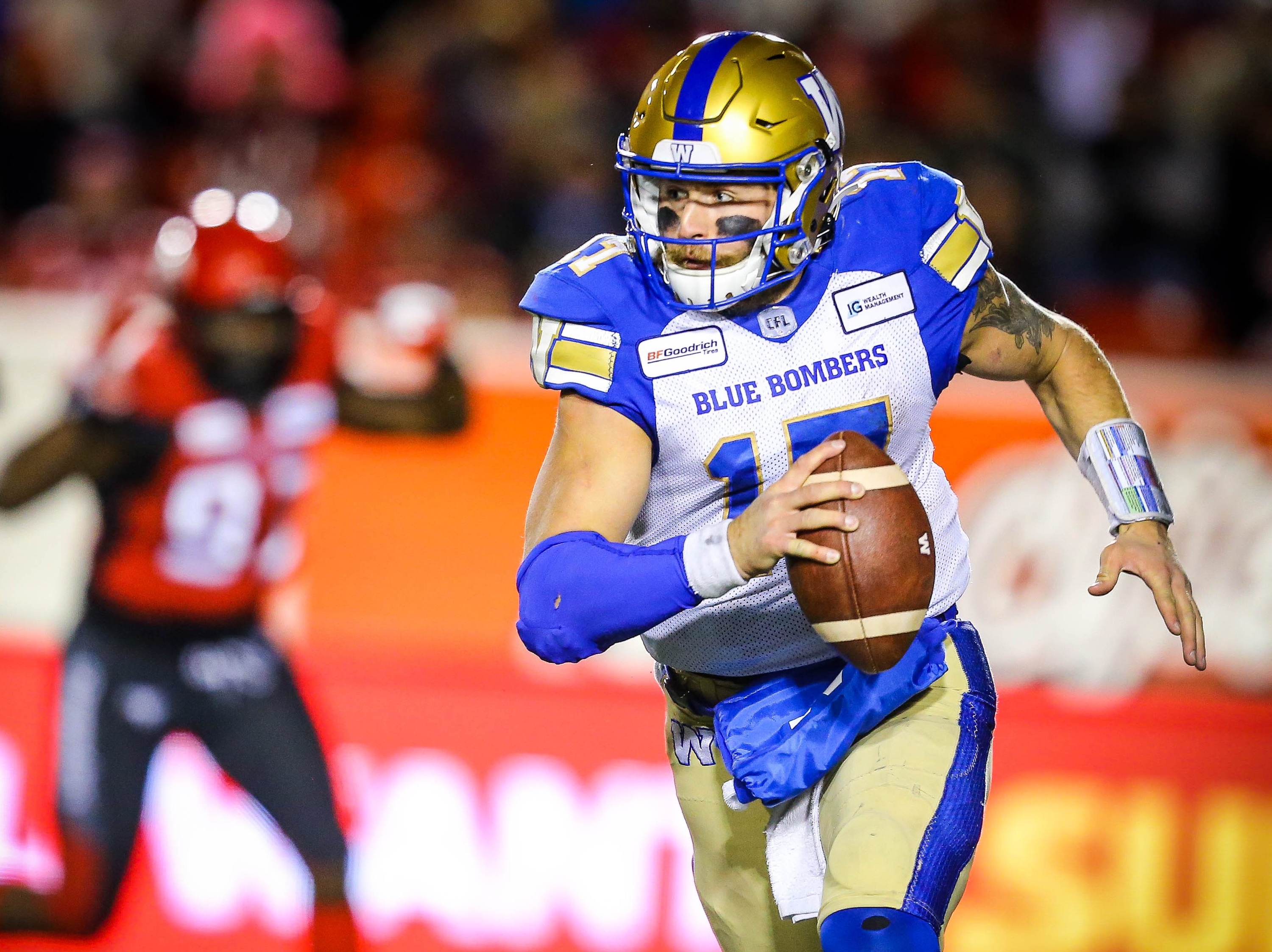 CFL playoffs: Bombers beat Roughriders on pass off goal post