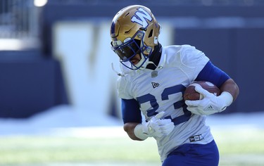 Running back Andrew Harris carries the ball during Winnipeg Blue Bombers practice on Wed., Nov. 6, 2019. Kevin King/Winnipeg Sun/Postmedia Network