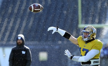 Quarterback Chris Streveler throws a pass during Winnipeg Blue Bombers practice on Wed., Nov. 6, 2019. Kevin King/Winnipeg Sun/Postmedia Network