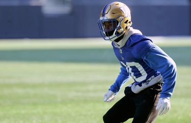 Cornerback Winston Rose drops back in coverage during Winnipeg Blue Bombers practice on Wed., Nov. 6, 2019. Kevin King/Winnipeg Sun/Postmedia Network