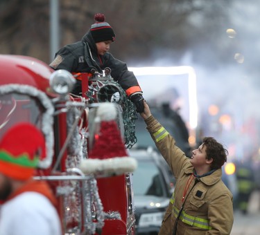 The annual Santa Claus Parade took place in Winnipeg, today. Saturday, November 16/2019 Winnipeg Sun/Chris Procaylo/stf