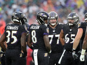 Lamar Jackson (#8) and the Baltimore Ravens beat the San Francisco 49ers on Sunday. (GETTY IMAGES)