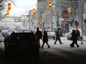 General downtown scene in Winnipeg.  Downtown safety is up for discussion following ta recently released report Wednesday, December 042019 Winnipeg Sun/Chris Procaylo/stf