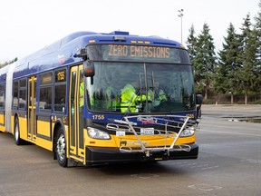 One of the 40 battery-electric buses from Winnipeg-based New Flyer, Inc., being purchased by King County, Washington, Metro to be delivered in 2021 with plans to order 80 more in the coming year – a major milestone in the county’s efforts to improve air quality, reduce carbon and create a zero-emissions bus fleet by 2040. Among those in attendance at the press conference was New Flyer President Chris Stoddart.