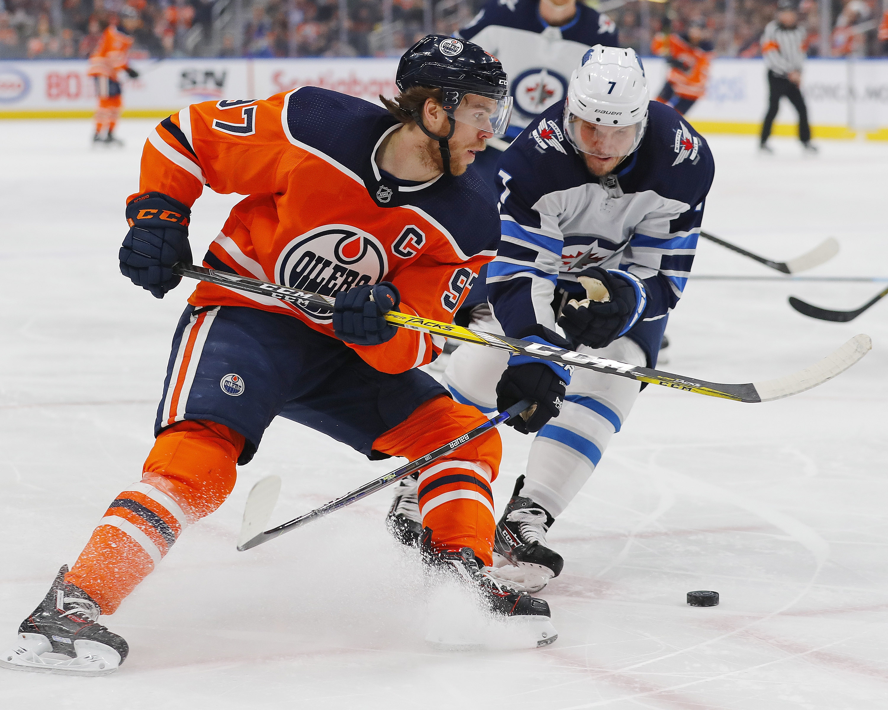 Winnipeg Jets top line leads win over Edmonton Oilers in pre