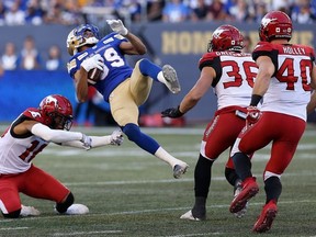 The vast majority of CFL players earn anywhere from $65,000 to $200,000, with only starting quarterbacks pocketing significantly more. And yet owners and players have been busy exchanging blindside hits publicly. Kevin King/Winnipeg Sun