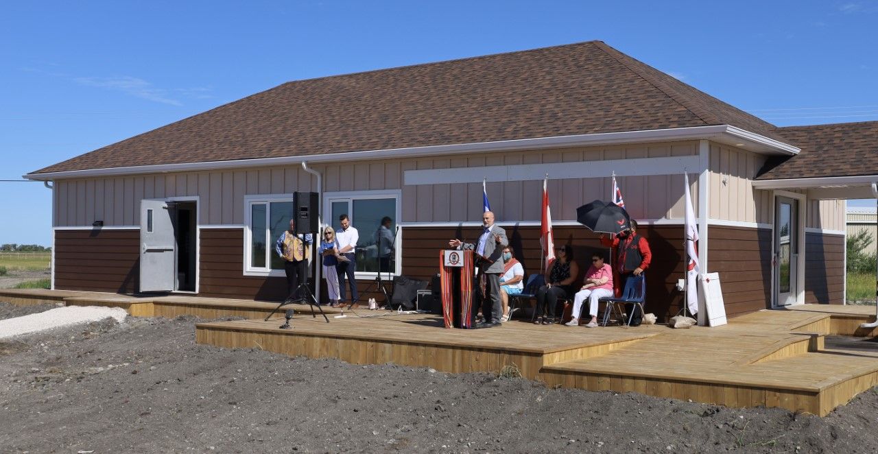 MMF opens seniors complex in St. Laurent Winnipeg Sun
