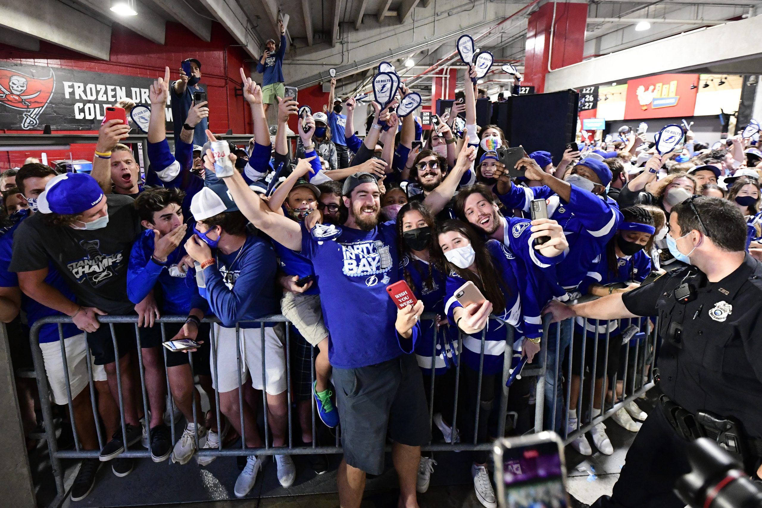 Championship parade in 2020: Lightning celebrate Stanley Cup title on boat